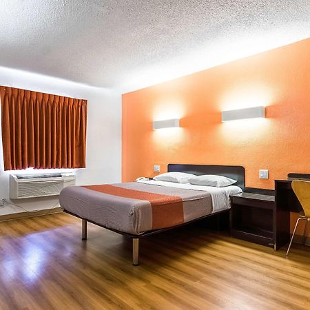 Motel 6-Long Beach, Ca - International City Extérieur photo