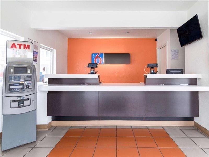 Motel 6-Long Beach, Ca - International City Extérieur photo