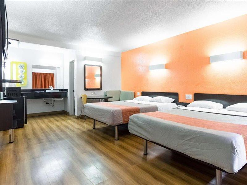 Motel 6-Long Beach, Ca - International City Extérieur photo