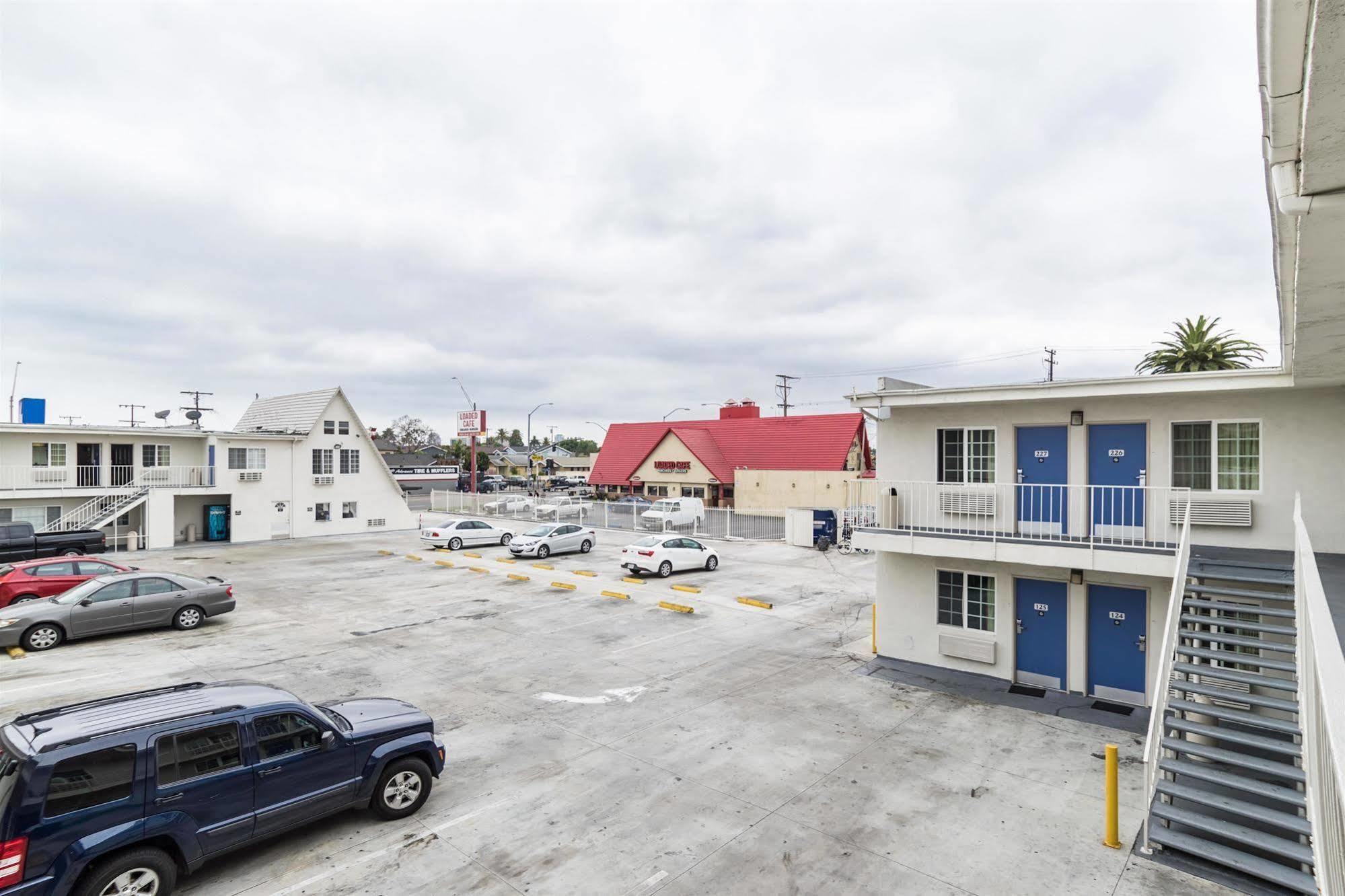 Motel 6-Long Beach, Ca - International City Extérieur photo