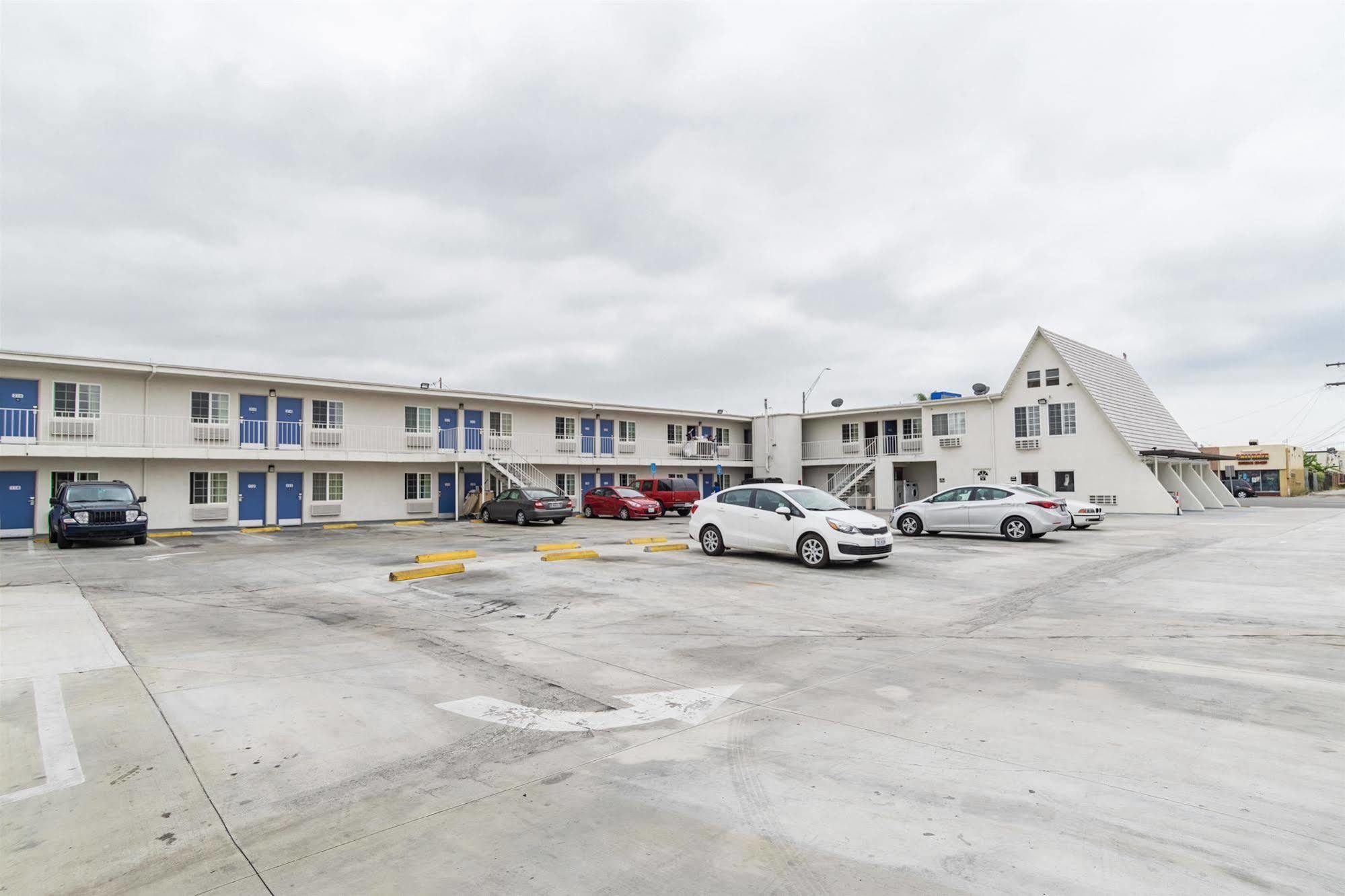 Motel 6-Long Beach, Ca - International City Extérieur photo