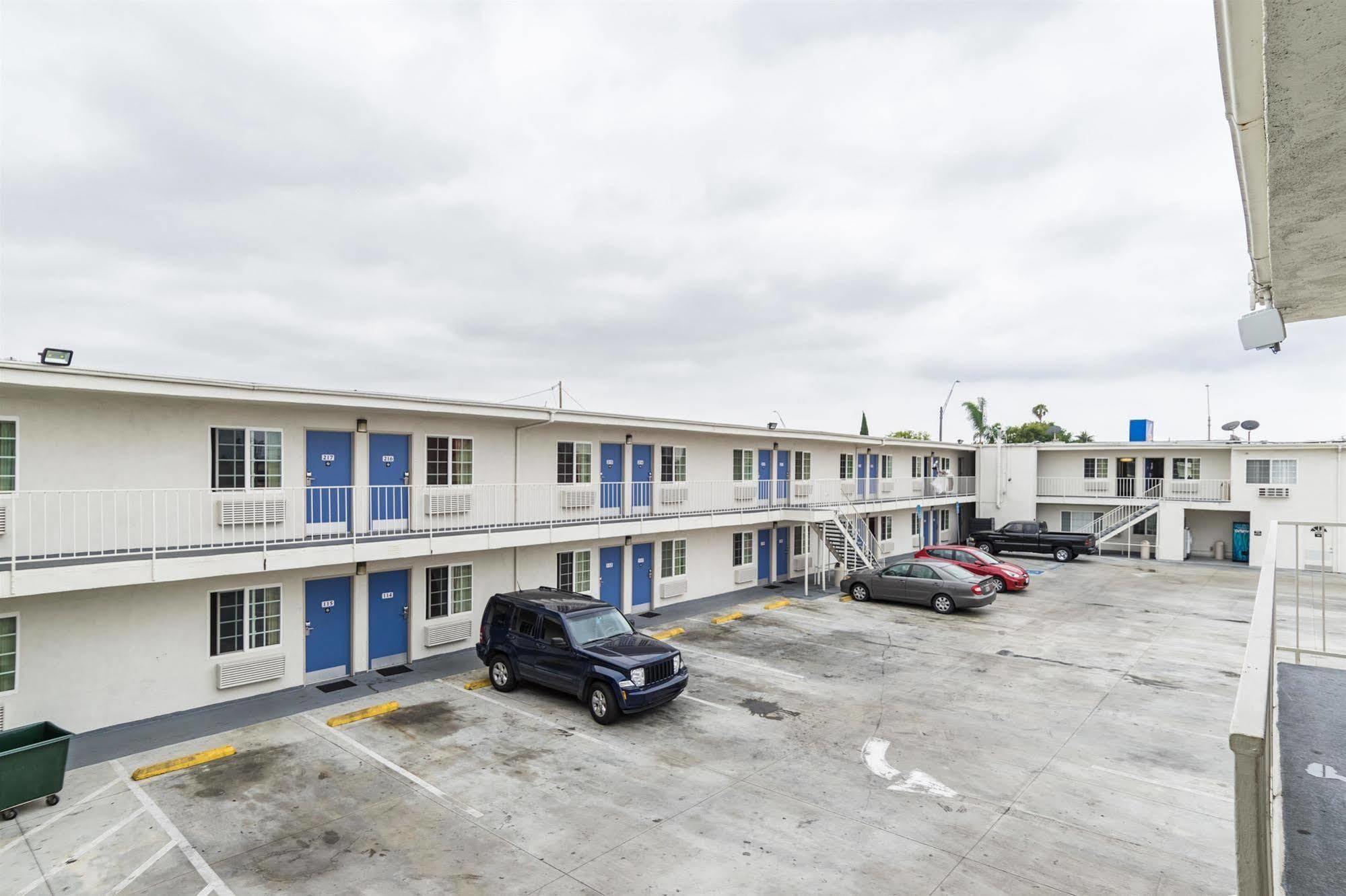 Motel 6-Long Beach, Ca - International City Extérieur photo