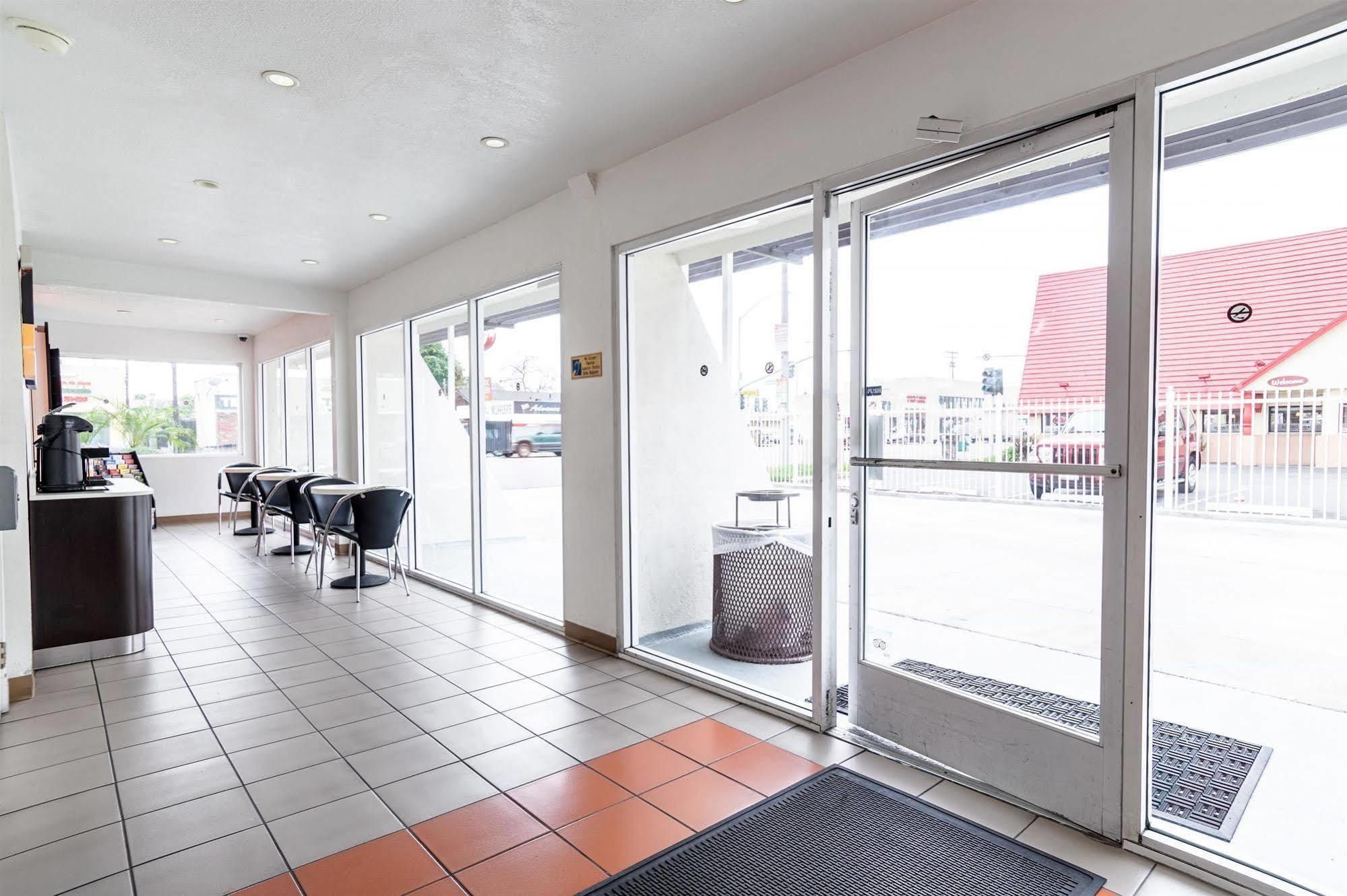 Motel 6-Long Beach, Ca - International City Extérieur photo