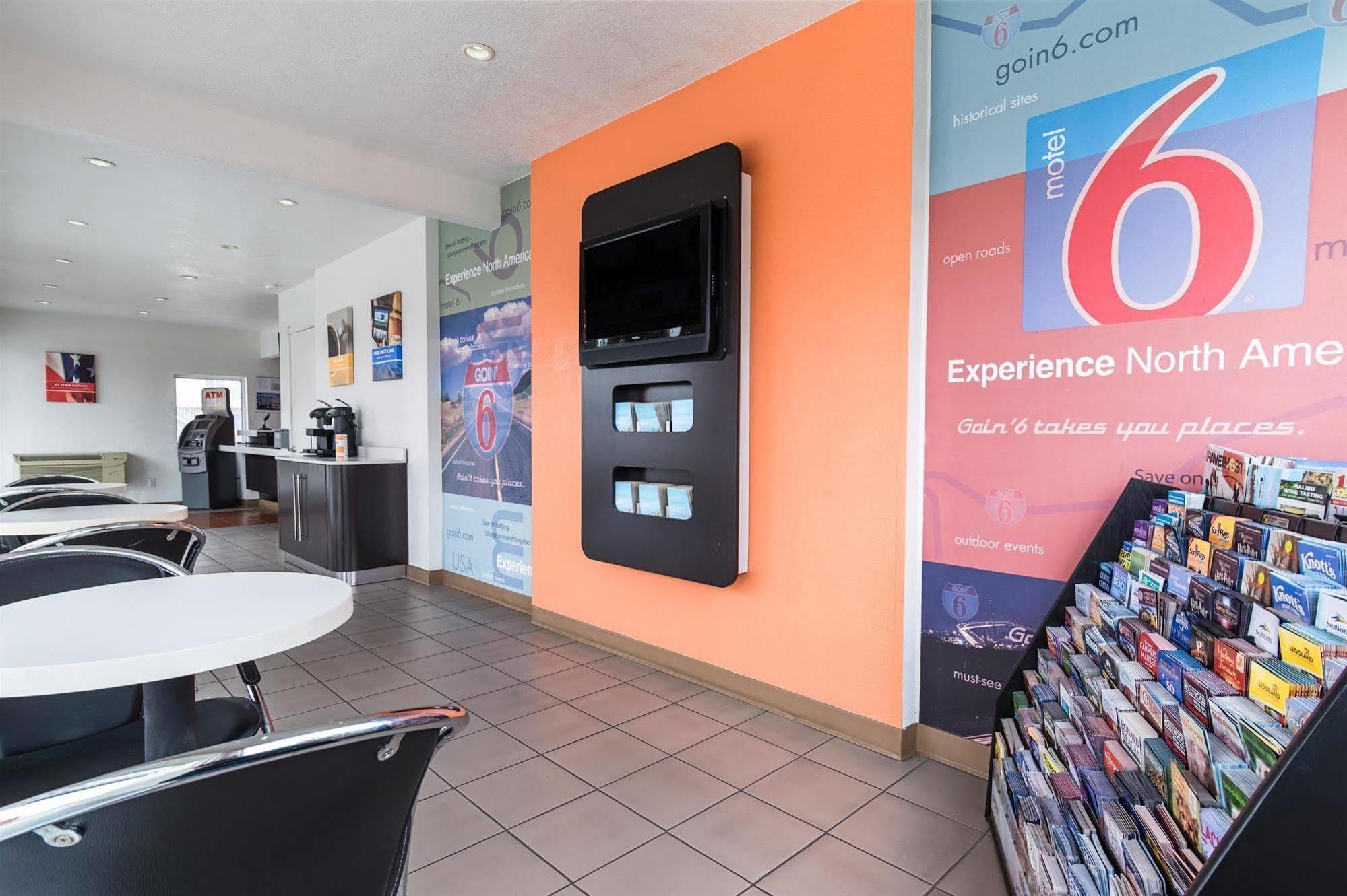 Motel 6-Long Beach, Ca - International City Extérieur photo