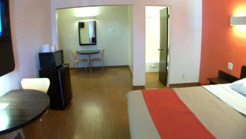 Motel 6-Long Beach, Ca - International City Extérieur photo